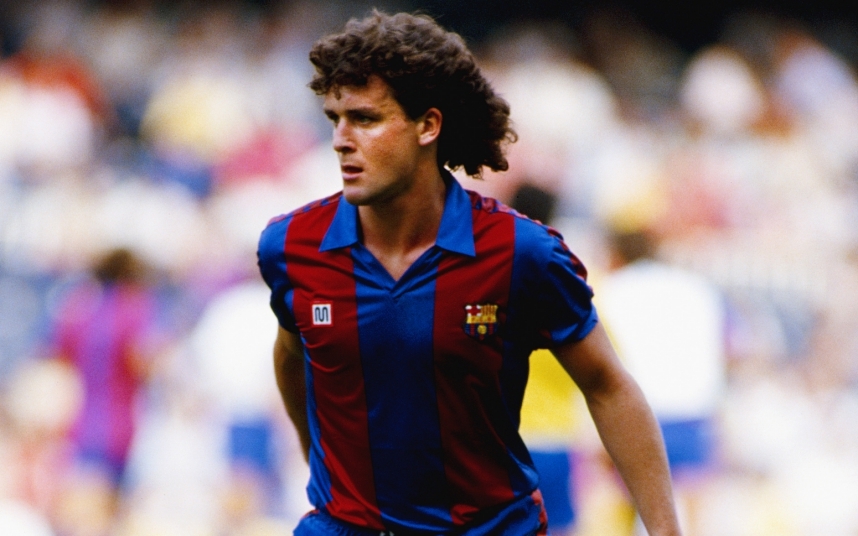 BARCELONA, SPAIN - AUGUST 08: New Barcelona signing Mark Hughes pictured in action at the Nou Camp stadium in 1986 in Barcelona, Spain. (Photo by David Cannon/Allsport/Getty Images)