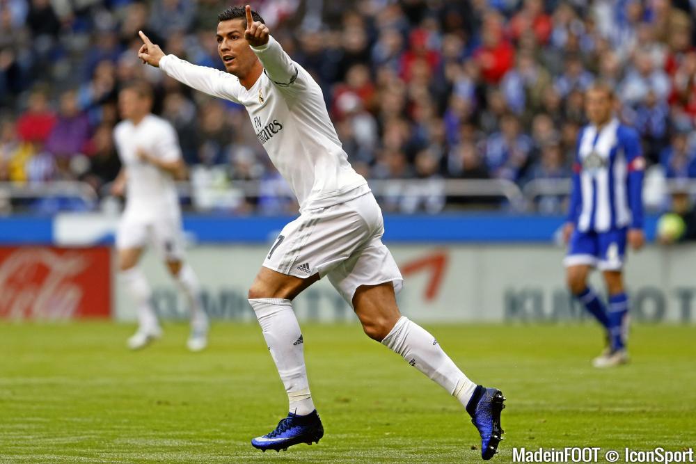 cristiano-ronaldo--during-the-liga-match-between-deportivo-la-coruna-and-real-madrid-on-14th-may--2016-20160514185348-2736-2