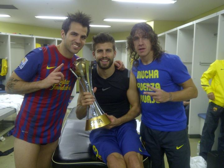 cesc-fabregas-gerard-pique-and-carles-puyol-with-the-trophy-fc-barcelona-27828377-720-540