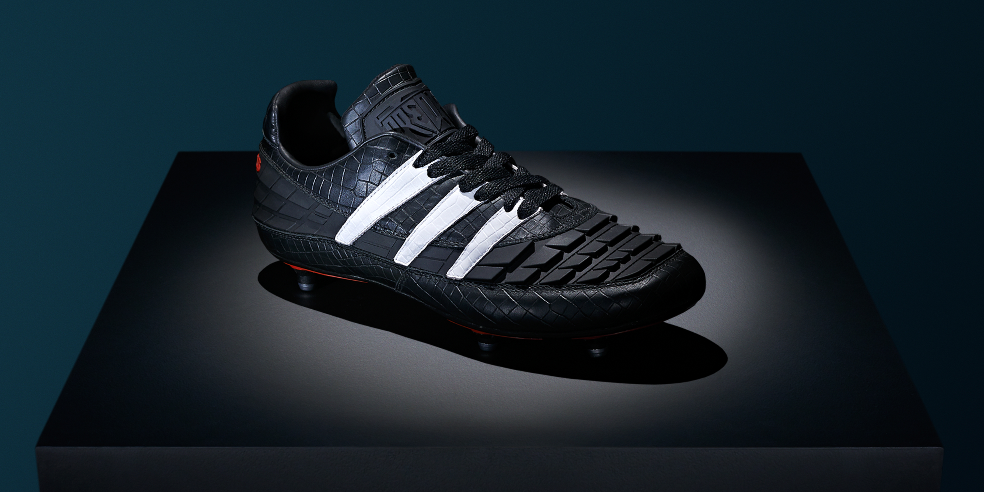 Adidas_Football_Predator_Instinct_Plinth 12