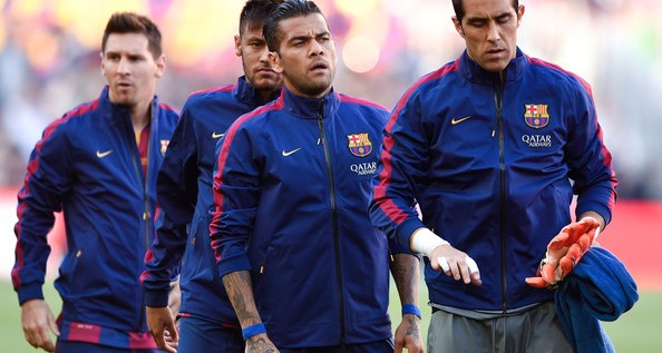 01-claudio-bravo-barcelona-titular-dani-alves-lio-messi-neymar