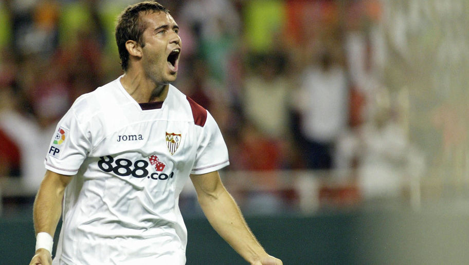 Sevilla's Russian Alexander Kerzhakov ce